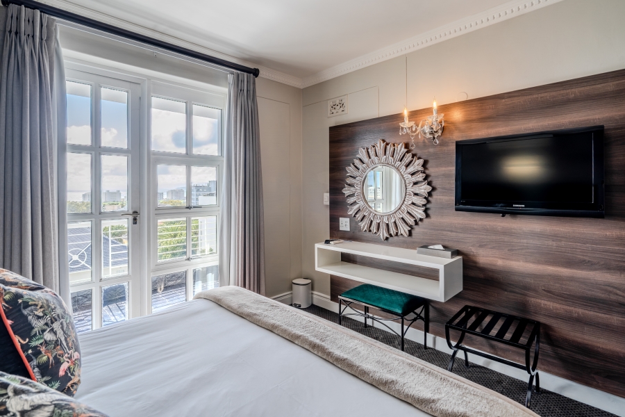 2 Bedroom Property for Sale in Green Point Western Cape